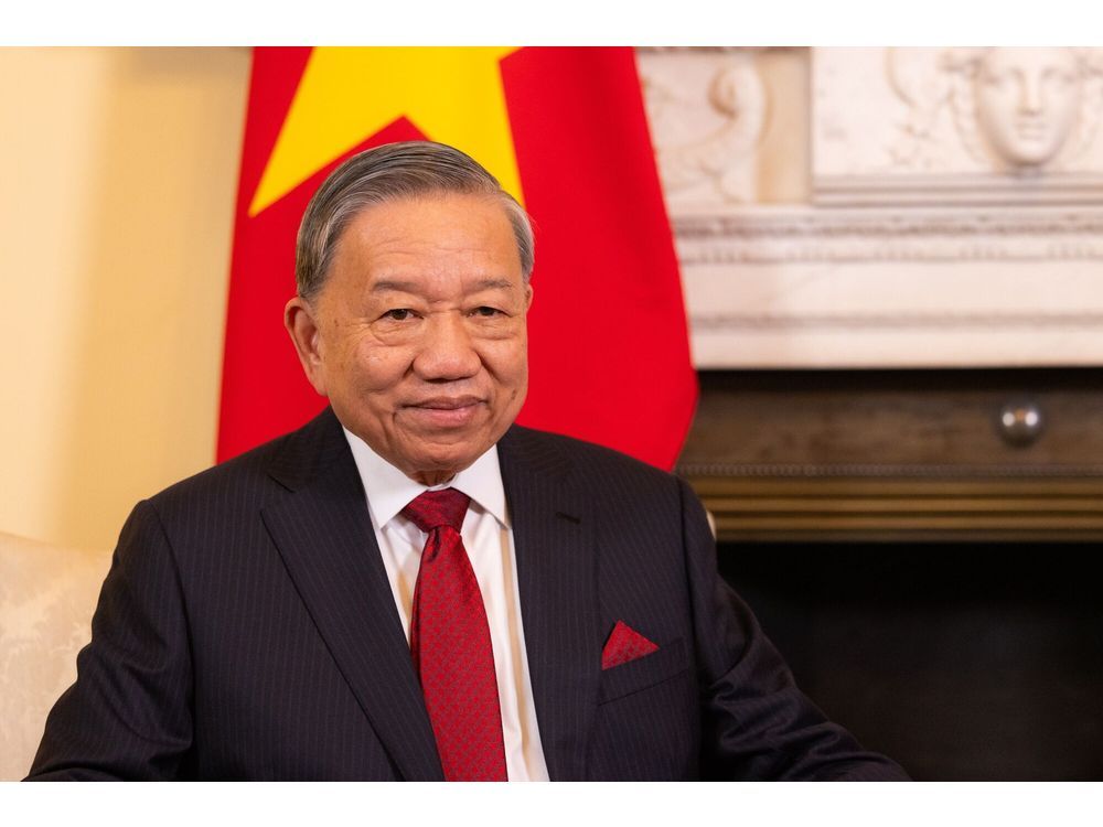 Vietnam Leader Calls for ‘New Model’ to Reach 10% Growth Goal