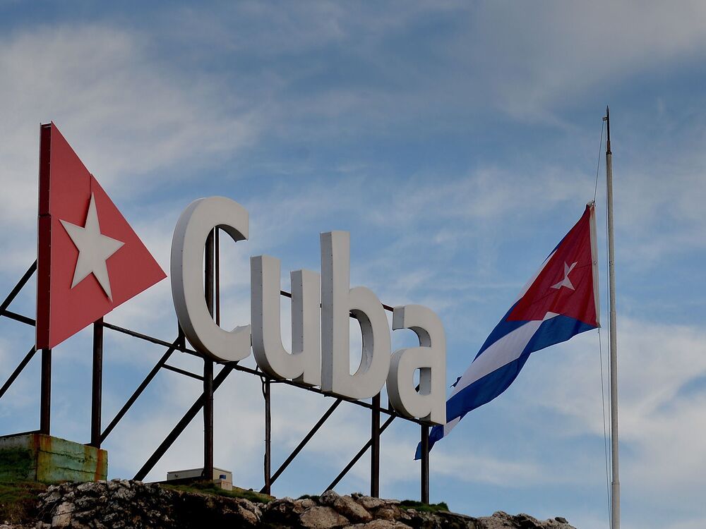 For some Canadian travellers in Cuba, getting home is not so easy