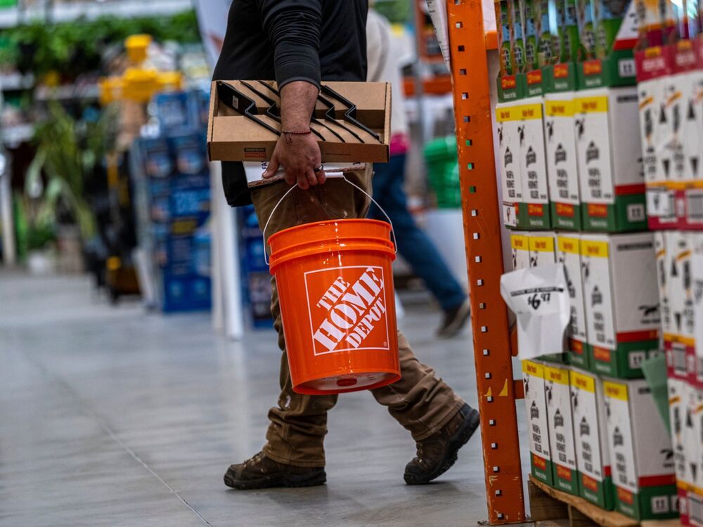 Home Depot warns homeowners have rising economic concerns