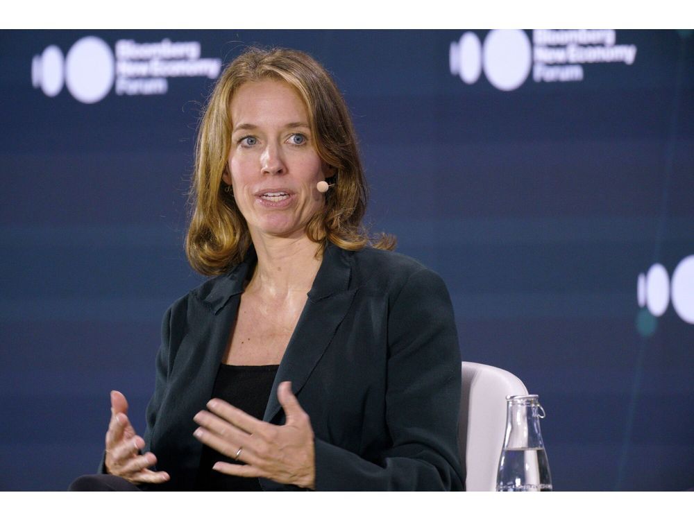 UBS Global Wealth CIO Says Ditch Coders for Builders as AI Booms