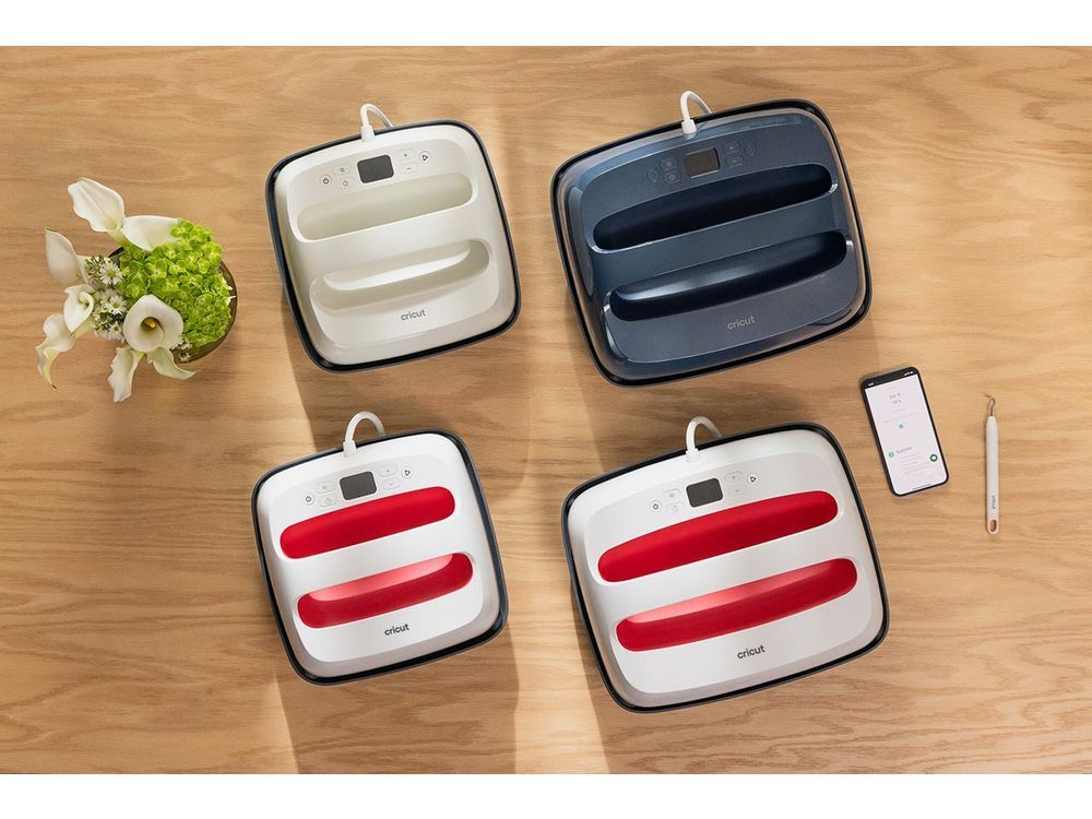 Cricut EasyPress SE in Daybreak, Slate Blue and Rasberry