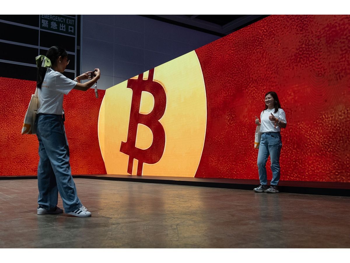  Chan Long Hei/Bloomberg