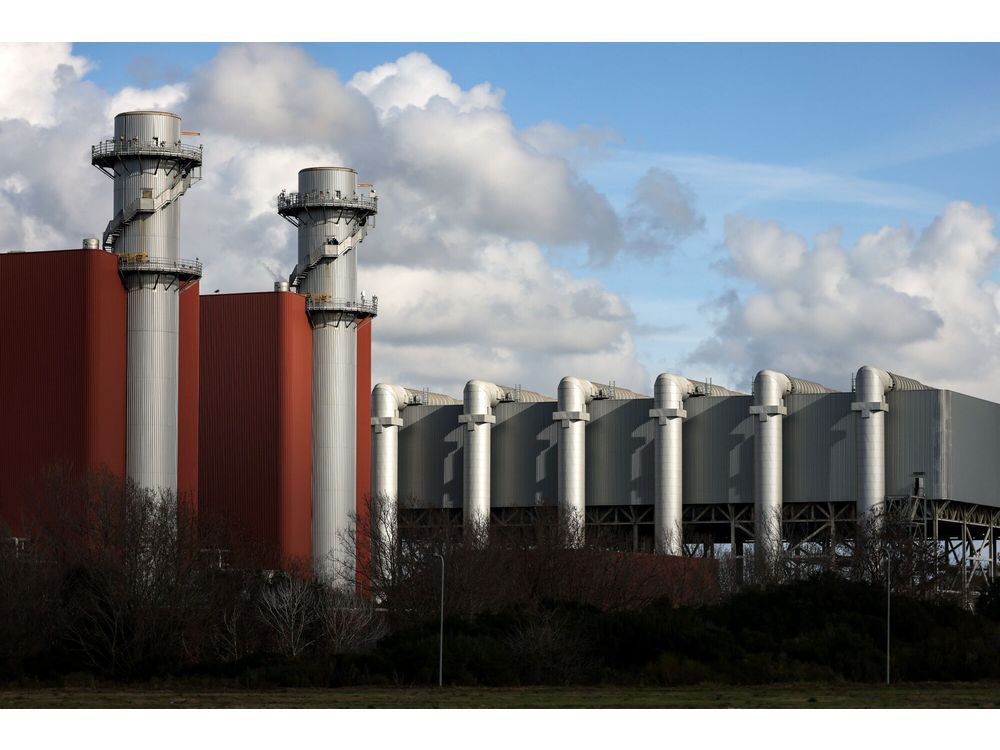 European Gas Jumps 25% as Iran Crisis Threatens Global Flows