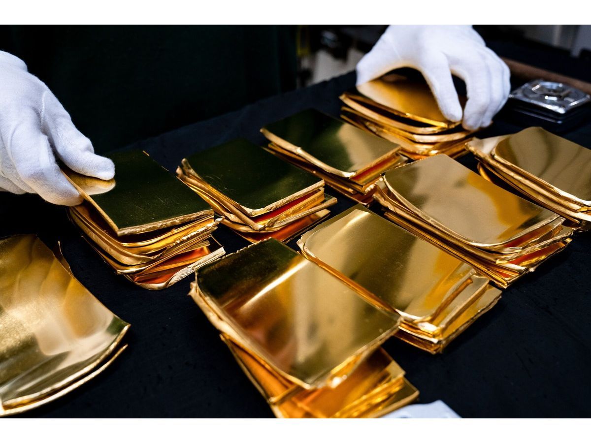 Gold Set for Worst Week in Six Years as War Curbs Rate-Cut Bets