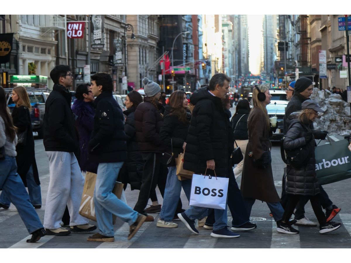 Shoppers in the SoHo neighborhood of New York, US, on Friday, Feb. 13, 2026. The US Census Bureau is scheduled to release advance monthly sales for retail and food services figures on February 17.