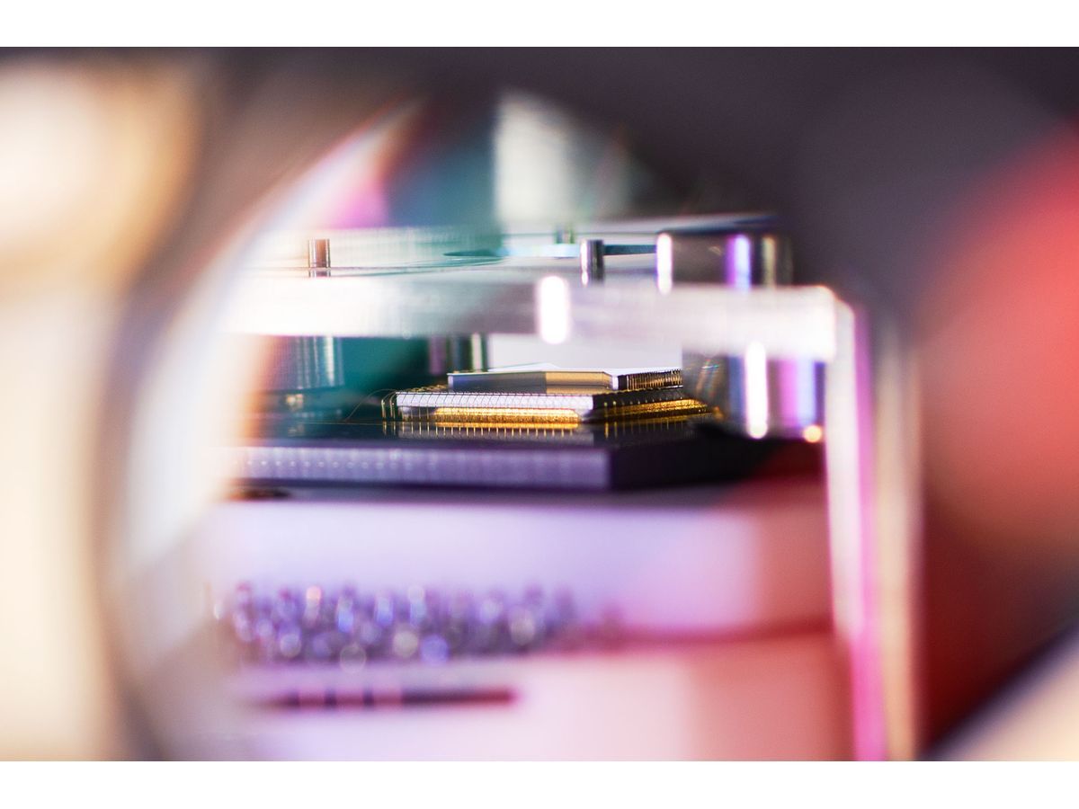 Ion trap, which uses electromagnetic fields to confine and control ions for use as quantum bits (qubits).