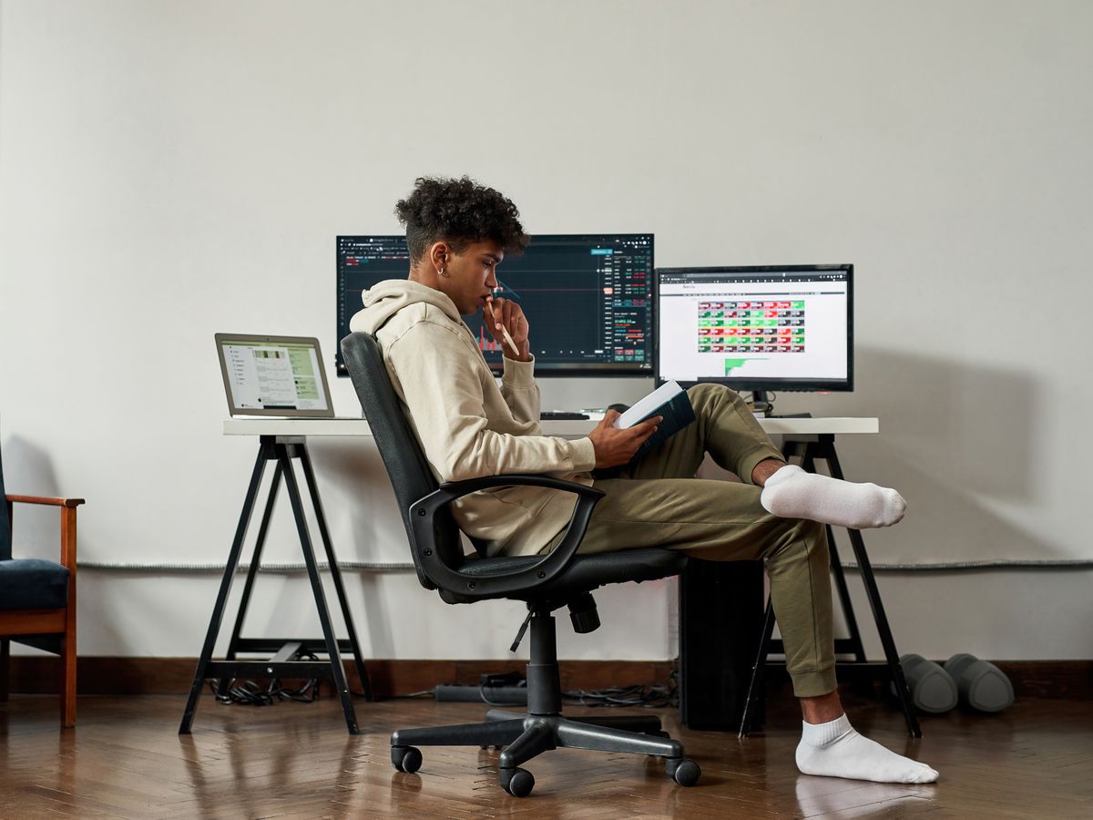 ‘Financial nihilism' is pushing many gen Z Canadians to adopt risky investing, with worrying consequences