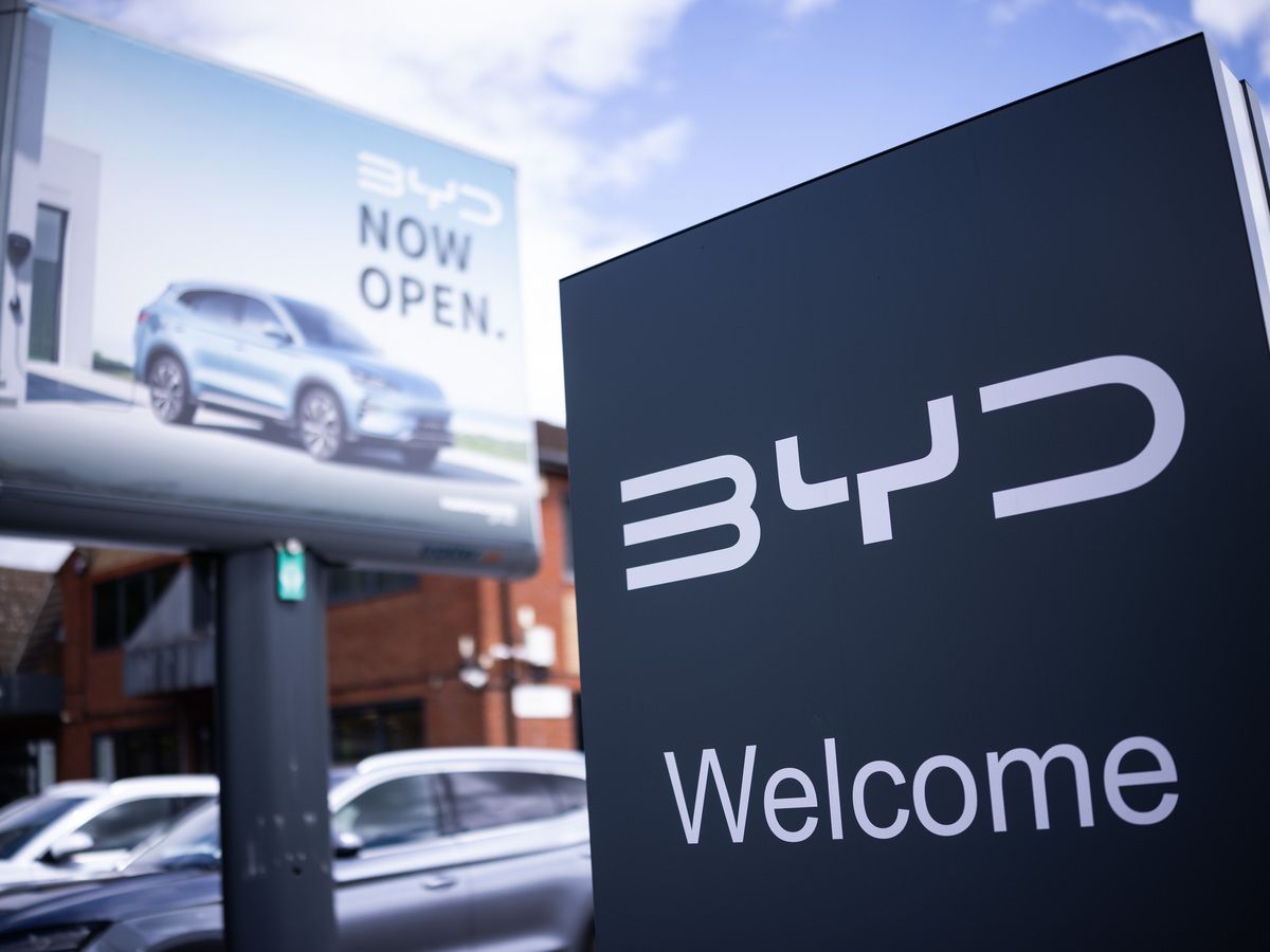 Cheap Chinese cars are waiting on Detroit's doorstep