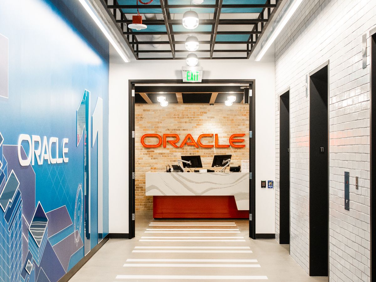 Oracle taps new CFO to navigate data centre building spree