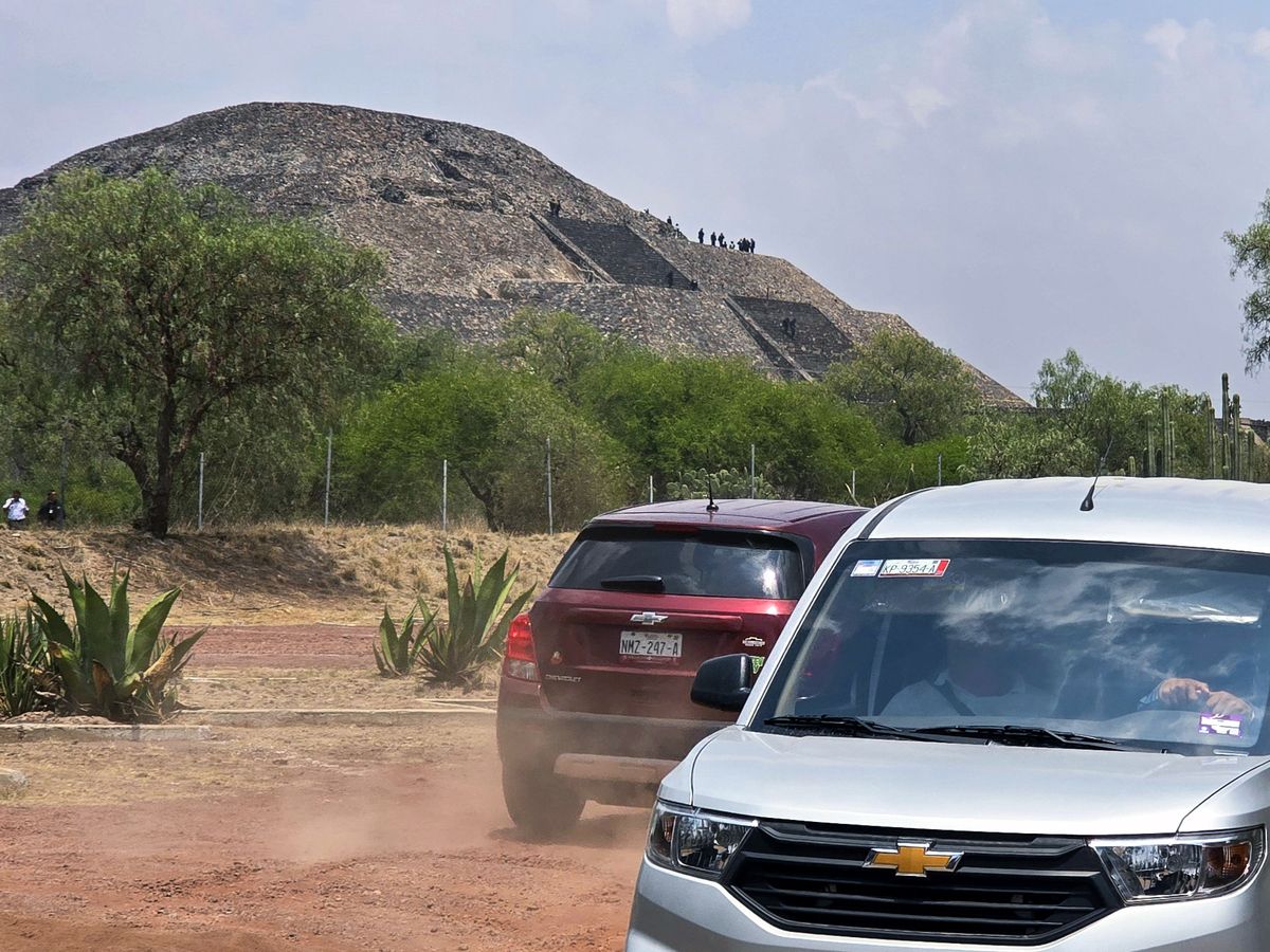 Police officers work on the Pyramid of the Moon at the Teotihuacan archaeological zone following a shooting in Teotihuacan, State of Mexico, on April 20, 2026. A Canadian woman was shot dead on April 20 at the Teotihuacan pyramids archaeological zone in central Mexico by a man who later killed himself, authorities said.