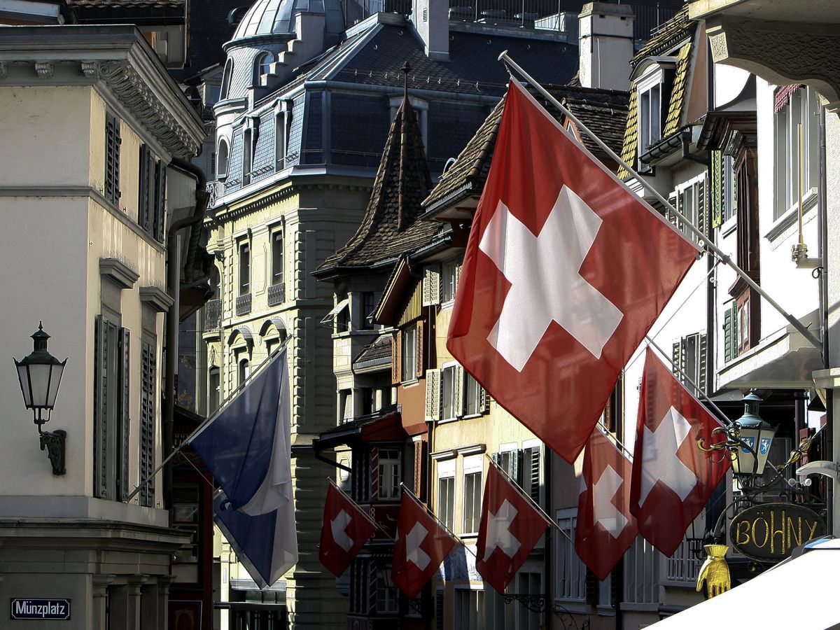 'Kiss of death': How the U.S. killed a Swiss merchant bank