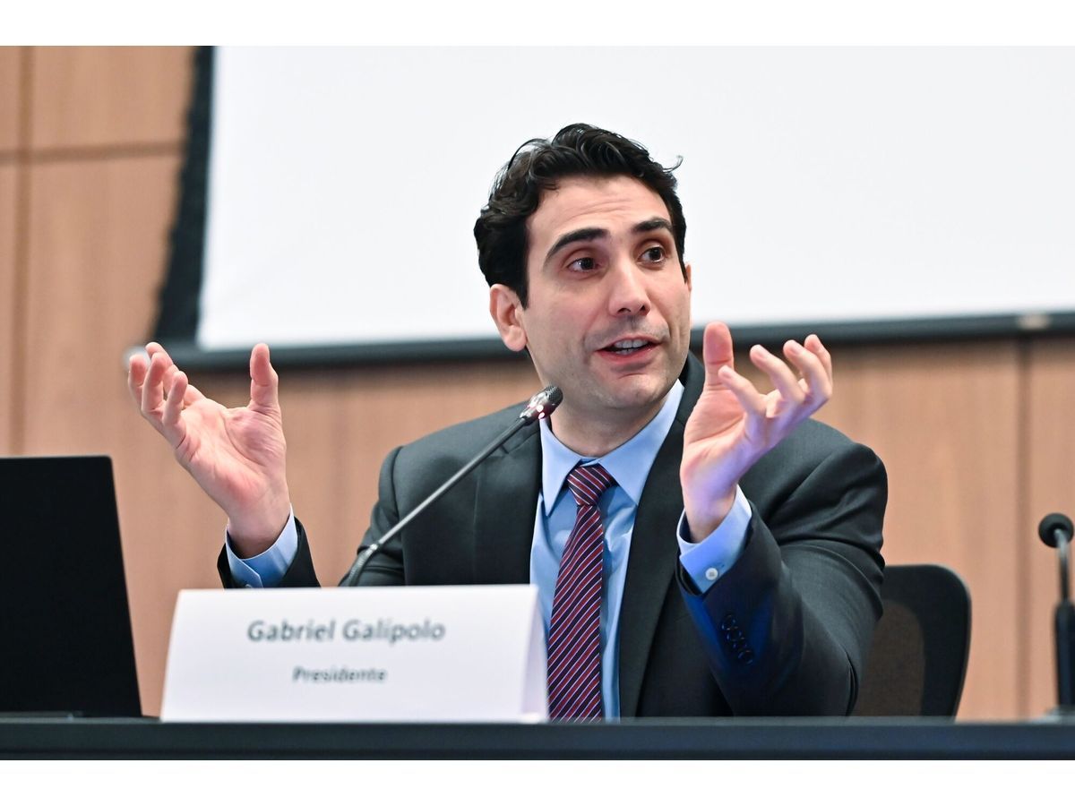  Ton Molina/Bloomberg