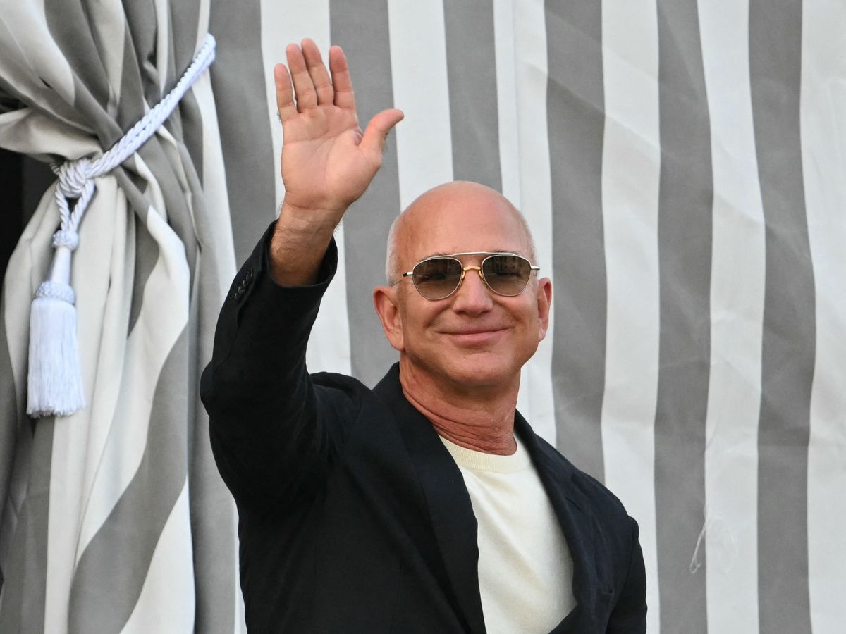 US founder of Amazon, Jeff Bezos, leave the Aman Hotel in Venice on June 25, 2026.