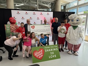 Matthew Hoffman, Variety Ambassador, Sam Primucci, CEO and Founder of Pizza Nova, Domenic Primucci, President of Pizza Nova, Charlie Johnstone, President & CEO Variety – the Children's Charity of Ontario, Georgio Gonsalves, Variety Ambassador, Tyler Jahoor, Variety Ambassador, Leonardough, Dyanna McIlwain, Ranee-Jessie grandmother, Ranee-Jessie Maxwell, Variety Ambassador, Effie Tanos, Petros' mom, Petros Tanos, Variety Ambassador.
