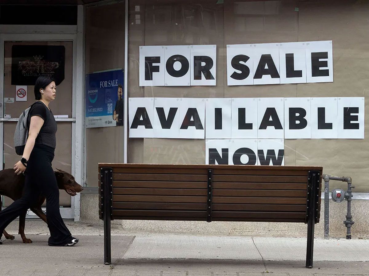 Canada's economy shrinks for second quarter in a row, raising spectre of recession
