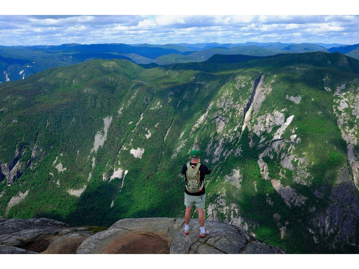 L'entrepreneur Yanik Guillemette annonce un investissement dans Hikerkind, une marque premium dédiée à la randonnée et à la communauté des femmes en plein air