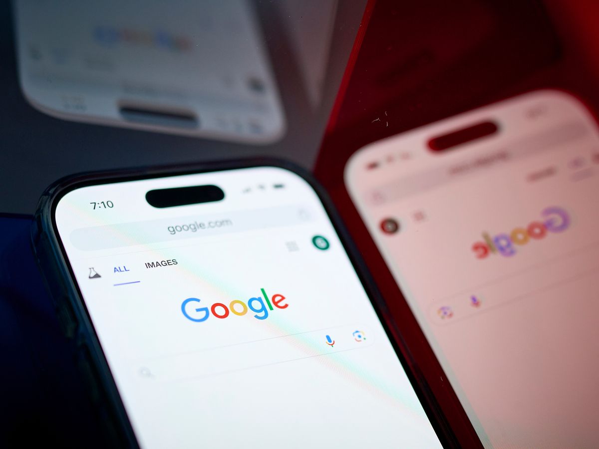 The Google Chrome search page on a smartphone arranged in the Queens borough of New York, US, on Tuesday, Nov. 19, 2024