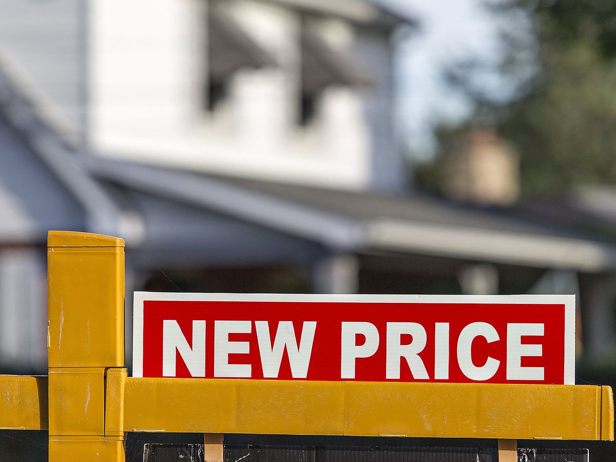 Fewer than seven per cent of all regions where the Canadian Real Estate Association (CREA) tracks median home prices had homes averaging below $261,000.