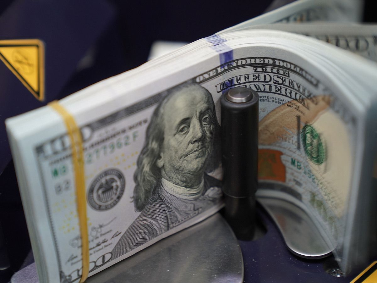 https://smartcdn.gprod.postmedia.digital/financialpost/wp-content/uploads/2026/06/0623-mg-us-dollar.jpg