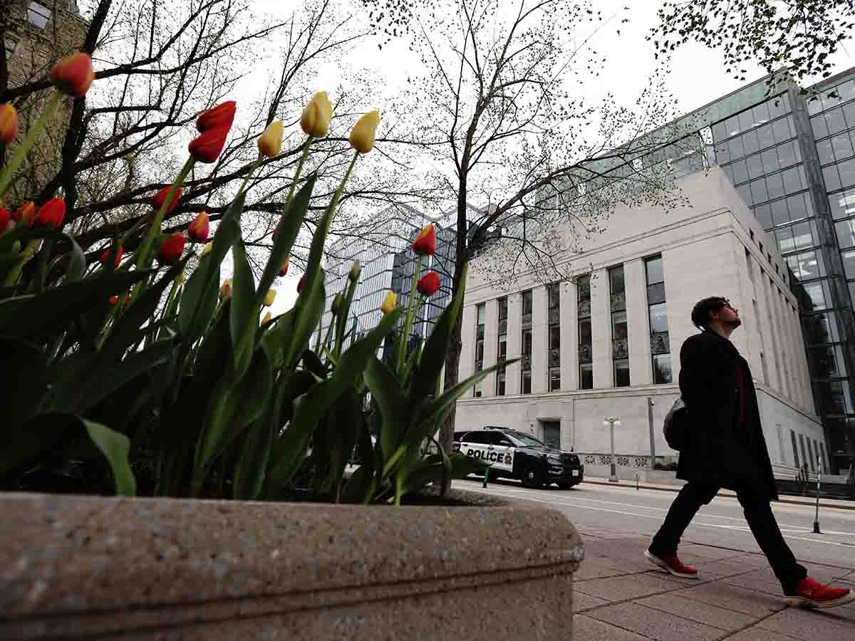 Bank of Canada likely to hold on weaker-than-expected growth, economists say