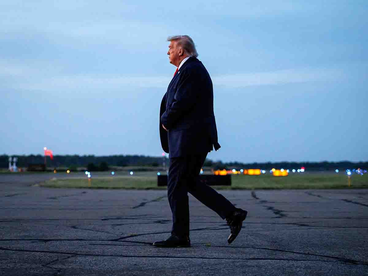 Trump's economy polling slides as Iran war saps his superpow