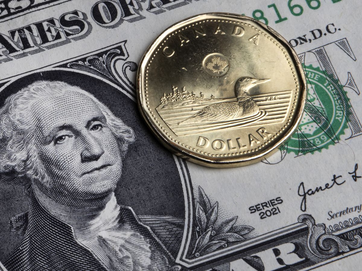 Canadian dollar closing in on 70 cents U.S. on 'brutal' selloff that could see loonie fall further