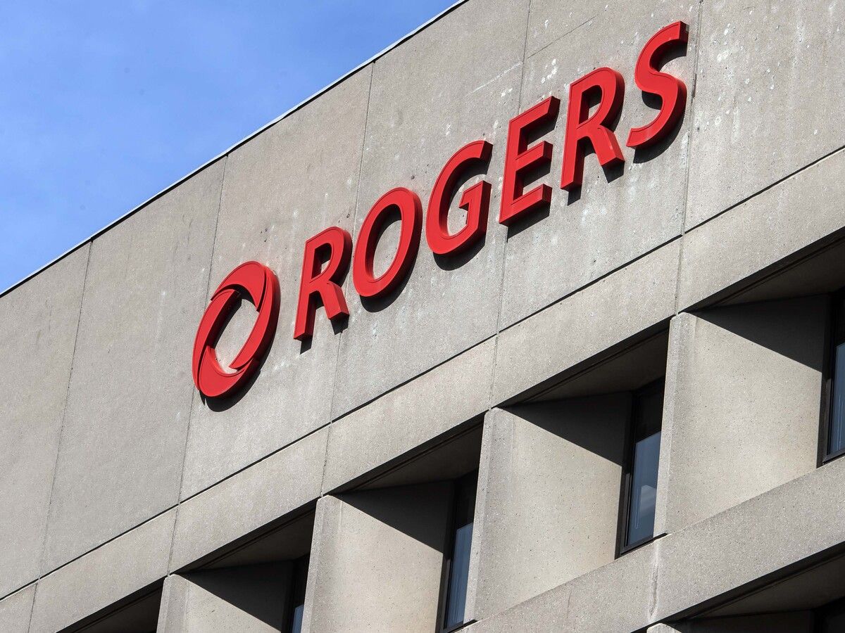 Rogers Communications Inc. reported an eight per cent increase in both total revenue and total service revenue.