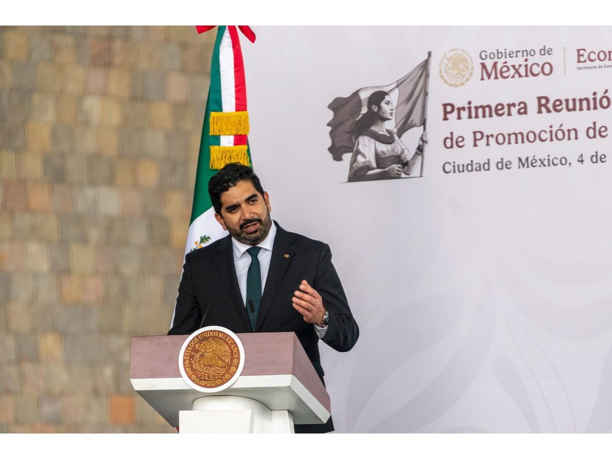 Roberto Lazzeri Montano, general director of Bancomext, speaks during a national meeting to promote investment at Museo de Antropologia in Mexico City, Mexico, on Wednesday, Feb. 4, 2026. Mexico's government plans to invest 5.6 trillion pesos ($323 billion) into energy projects and other public works through 2030, part of a bid to boost an economy that has barely expanded in recent years.
