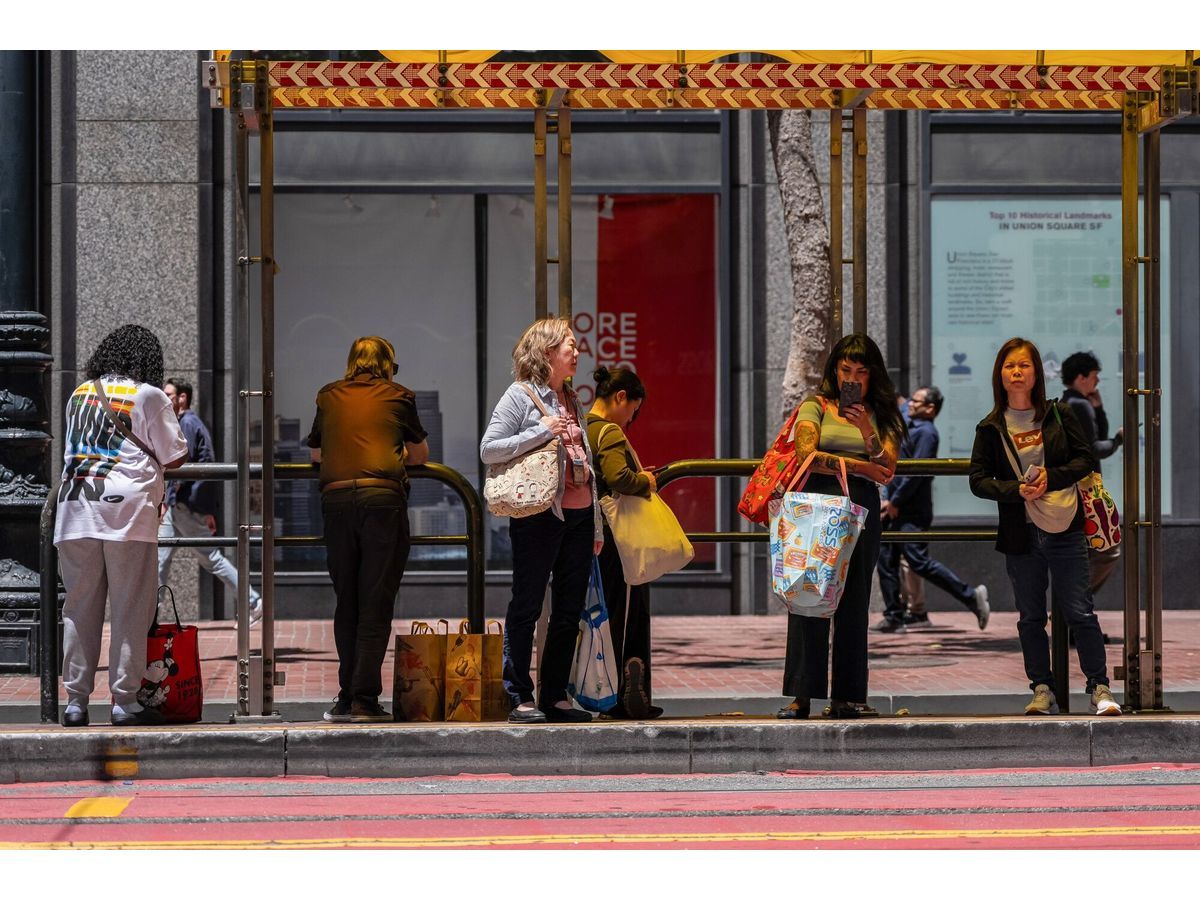 Commuters pictured as markets assess U.S. inflation data