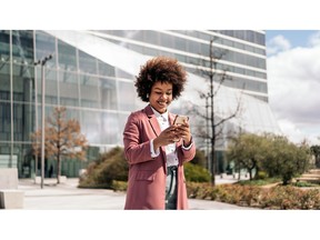 A modern professional stays securely connected on the go. According to Holafly for Business, 81.3% of travellers report a positive impact on productivity when using a corporate eSIM. Today, business travel is about carrying your entire working environment with you.