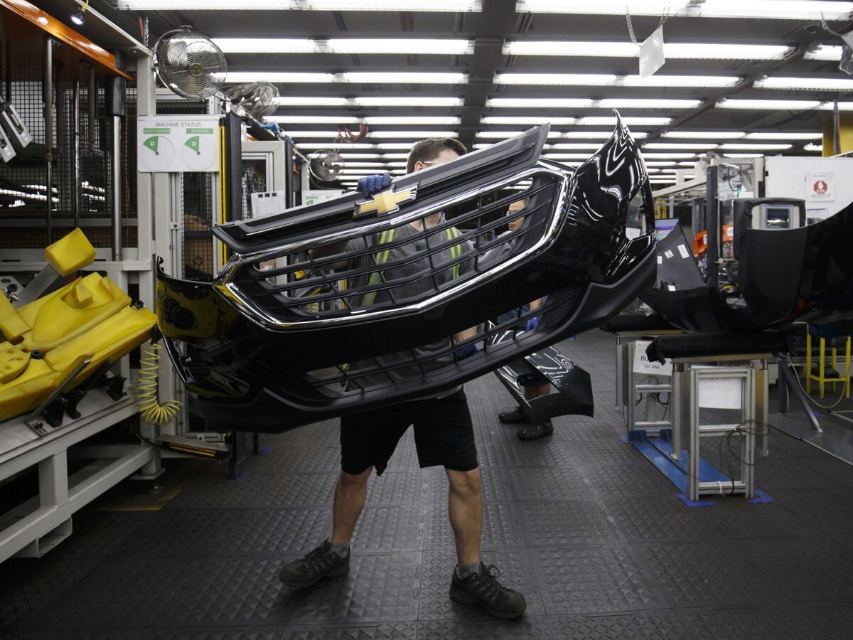 Magna boosts outlook, saying it can weather tariff storm