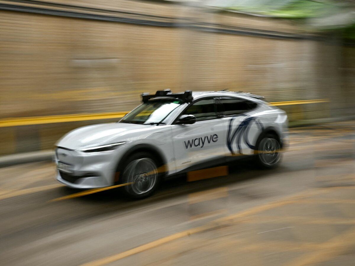 Uber, Wayve win licenses for supervised robotaxis in London