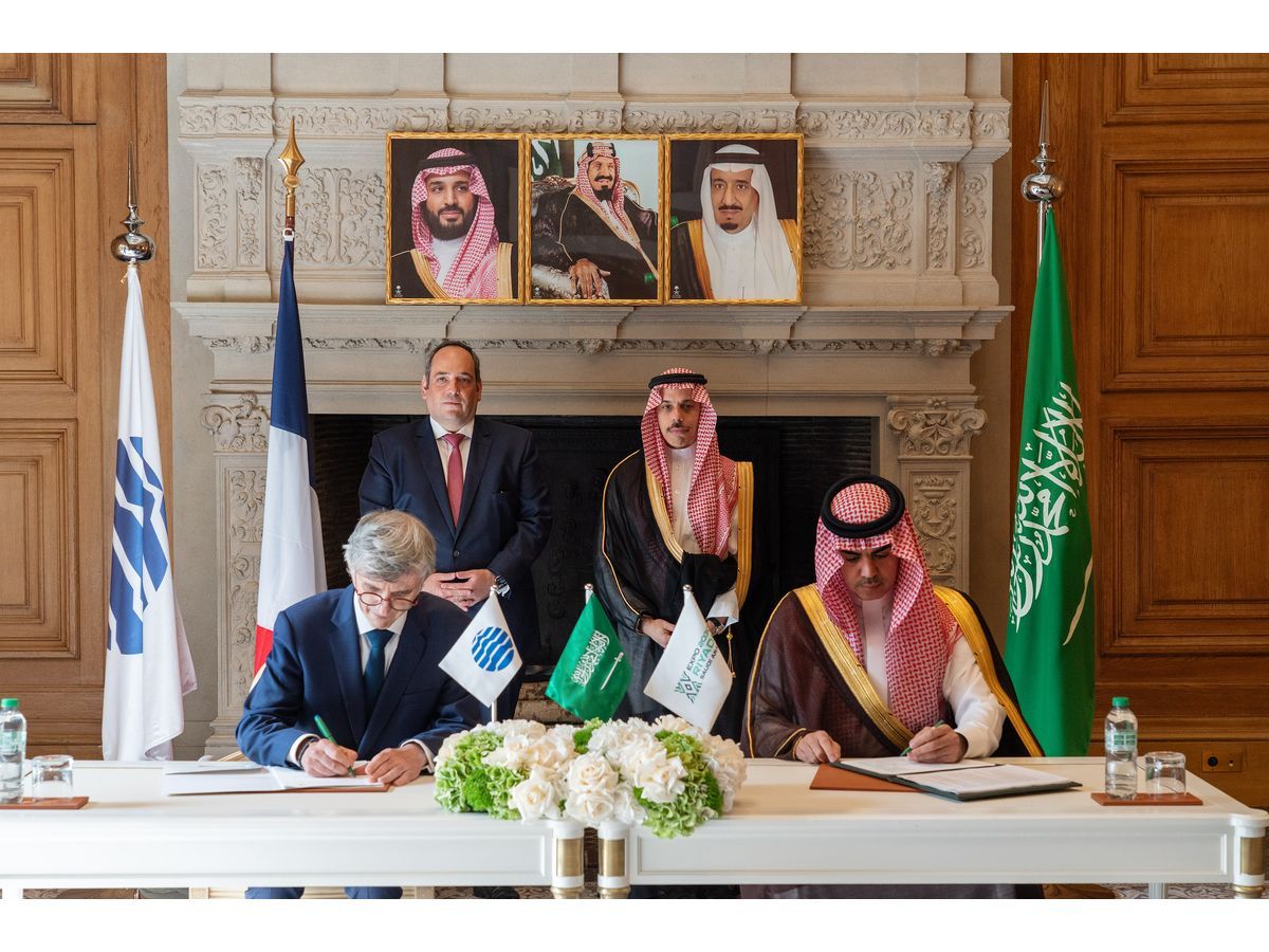 The ceremony in Paris was attended by H.H. Prince Faisal bin Farhan Al Saud, Minister of Foreign Affairs of the Kingdom of Saudi Arabia, and Dimitri S. Kerkentzes, Secretary General of the BIE. The Participation Contract was signed by Talal Al-Marri, Chief Executive Officer of Expo 2030 Riyadh, and Jacques Maire, Chairman of the Compagnie Française des Expositions (COFREX).