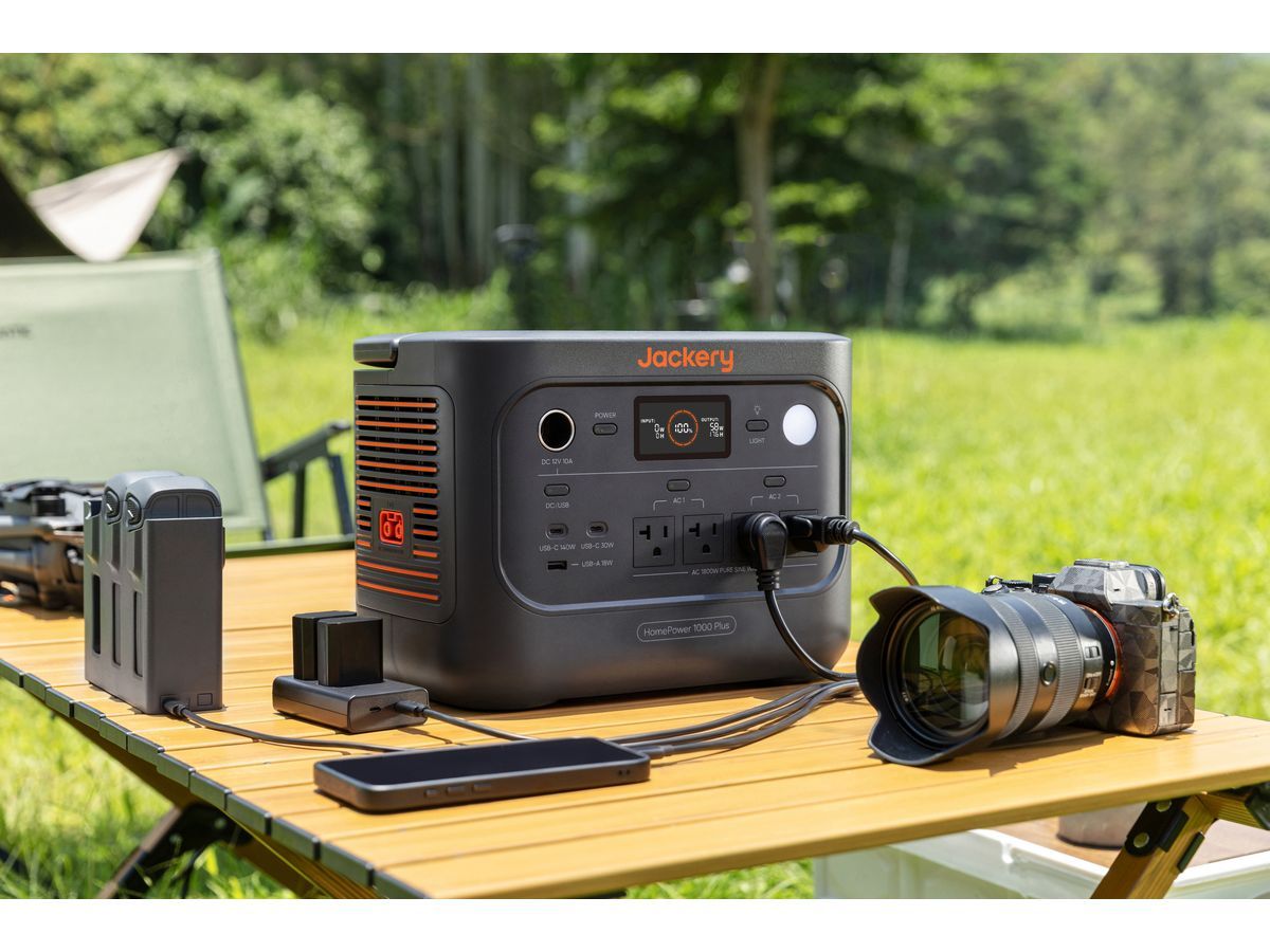 Constructed from high-end components and backed by Jackery's 5-year warranty, HomePower 1000 Plus V2 combines an 11 kWh maximum expanded capacity with a versatile feature set and the high output needed to drive nearly any everyday tool or appliance.