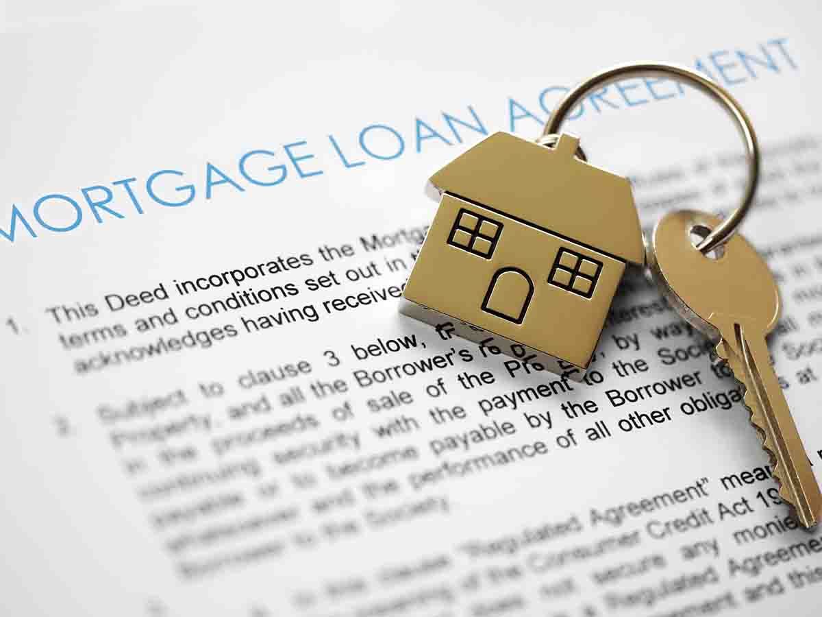 https://smartcdn.gprod.postmedia.digital/financialpost/wp-content/uploads/2026/08/mortgage-rate-gs0812.jpg