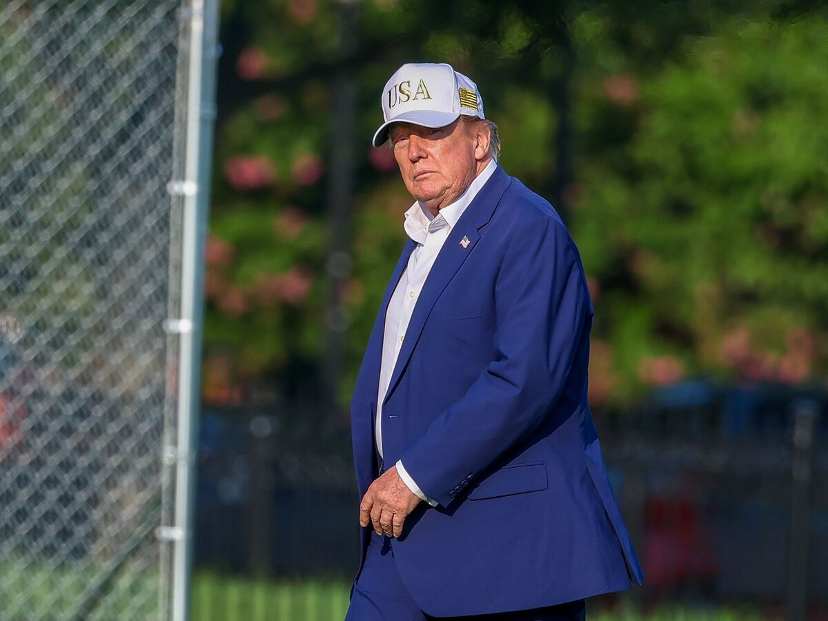 U.S. President Donald Trump exits Marine One after landing at the Ellipse near the White House on Aug. 9, 2026 in Washington, D.C.