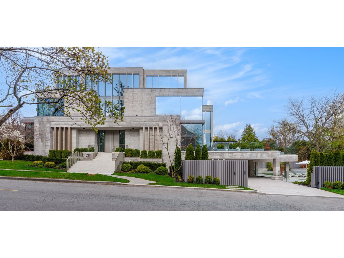 Record Sale in Prestigious Forest Hill Sets New Toronto Real Estate Benchmark
