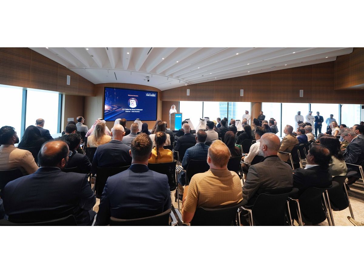 H.E. Eng. Sultan bin Saeed Al Mansoori speaking during the launch of the training programme