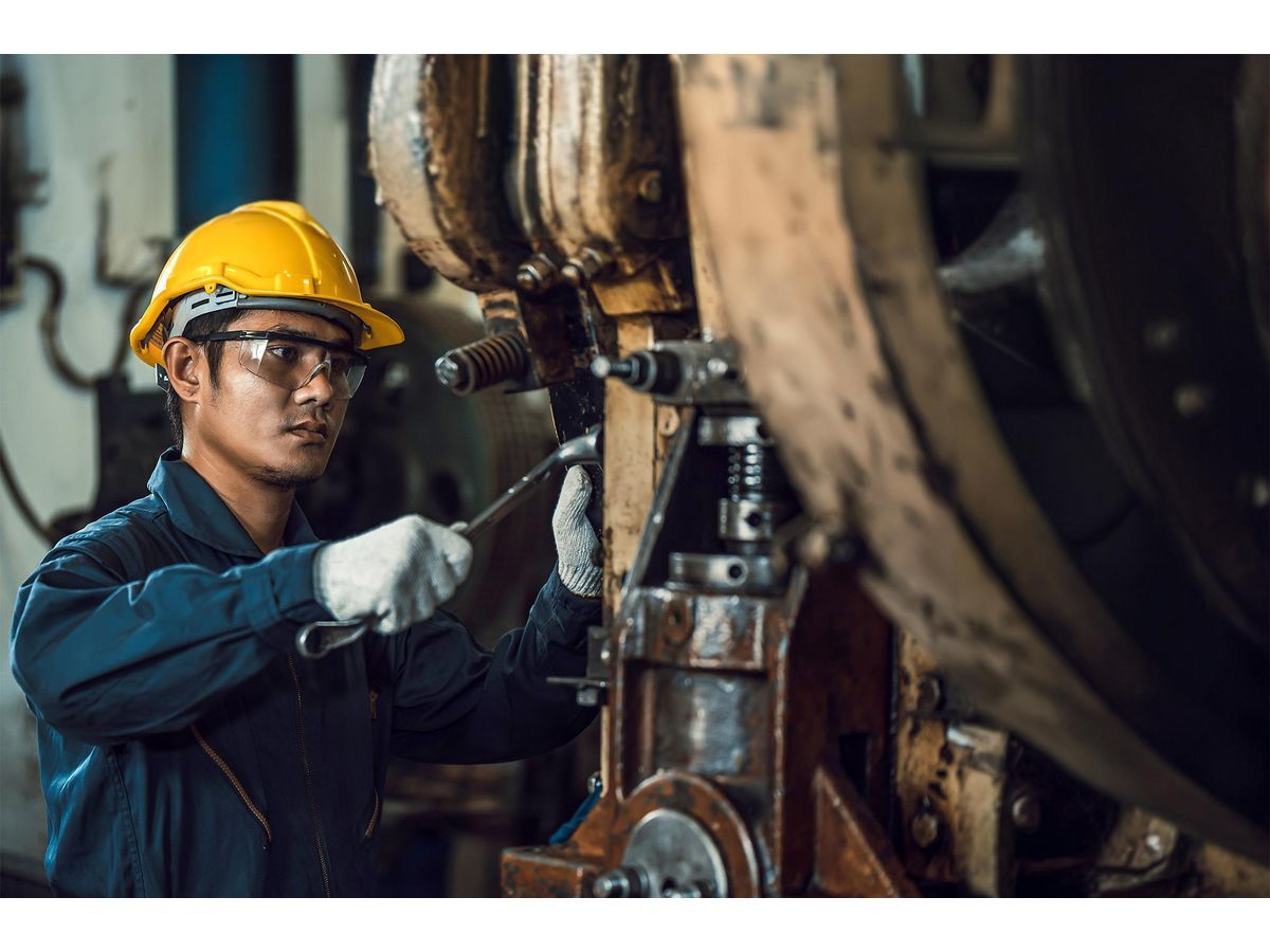 The LYCRA Company will debut its FIBERS THAT WORK portfolio at the NSC Safety Congress & Expo in Indianapolis, highlighting fiber technologies engineered to enhance comfort, durability, visibility, and protection in workwear and protective apparel.