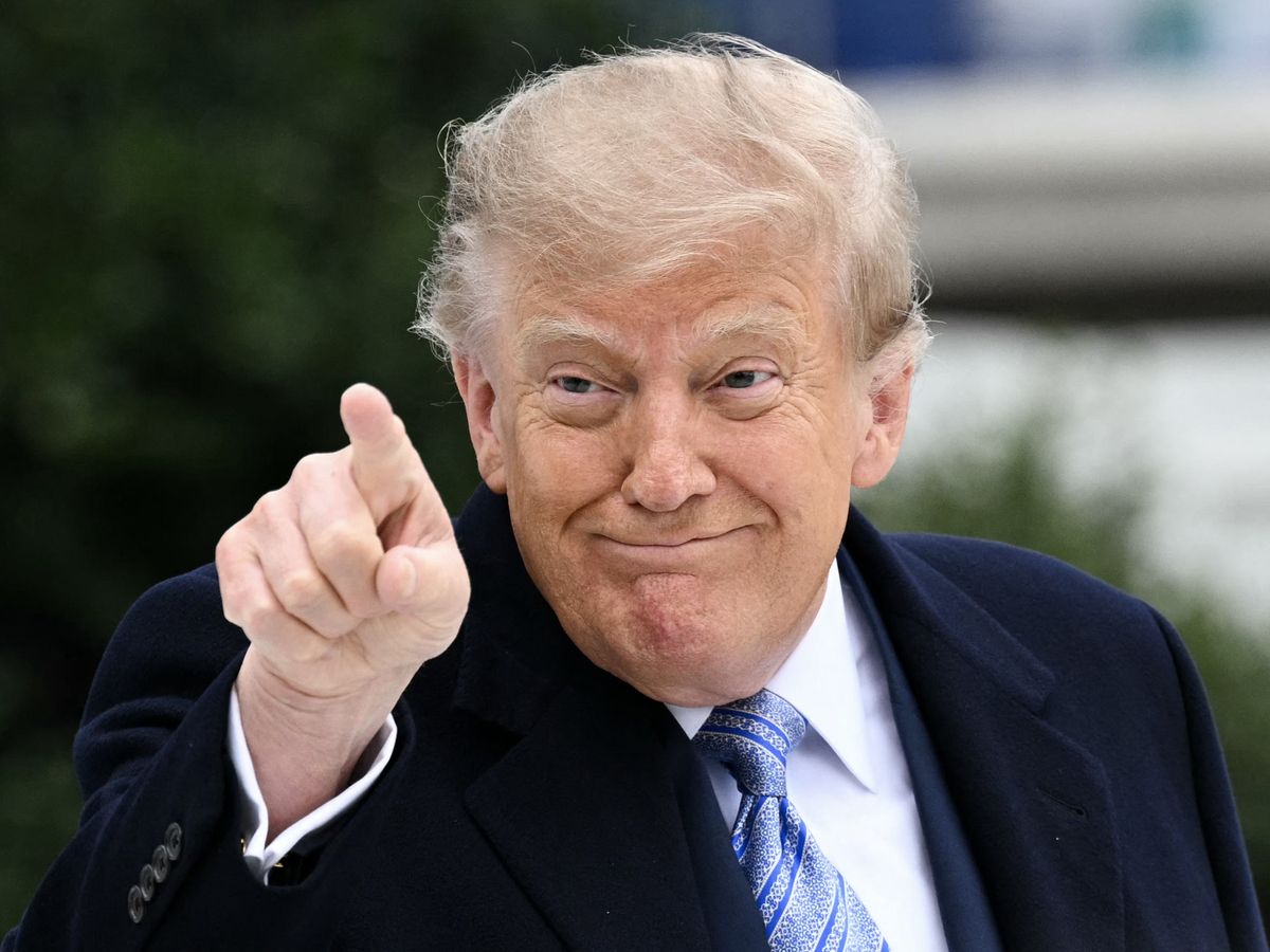 U.S. President Donald Trump walks to board Marine One as he departs from the South Lawn of the White House in Washington, D.C., on Sept. 23, 2026.