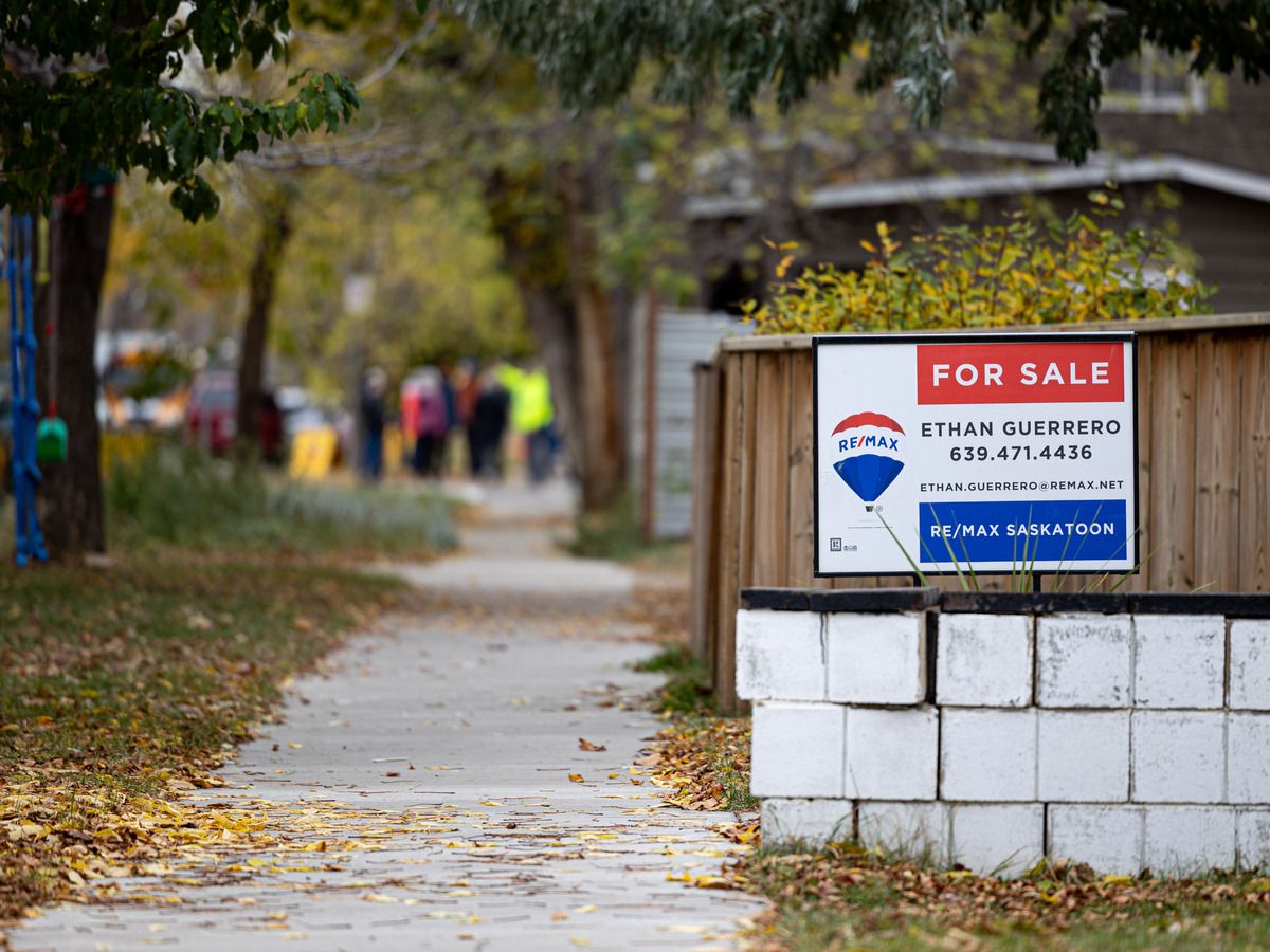 Canada weighs future of foreign homebuyer ban before expiry