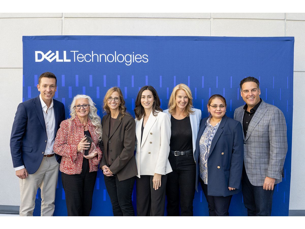 CDW Canada team receiving the Canadian Partner Excellence Award by Dell Technologies at the Toronto Technology Forum.