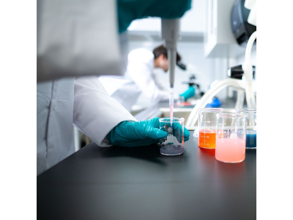 EmeraNova seeks partners around the world to bring promising technologies to market quickly and equip clinicians with advanced, effective solutions.