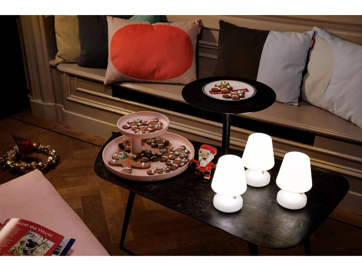 Small in size, big on holiday charm. Fatboy's Edison the Mini lamps bring a warm, inviting glow to festive gatherings, making them a thoughtful gift for design lovers.