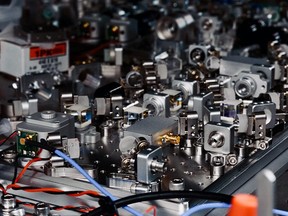 Edmonton-based Q-Block Inc.’s ‘unhackable’ quantum clock device AllanQ.