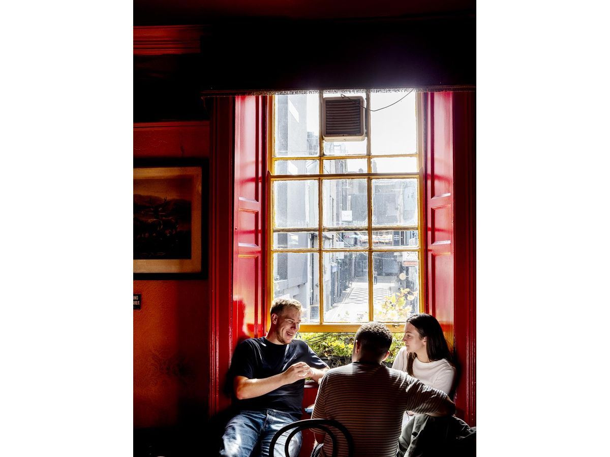 Europe’s Living Rooms: HEINEKEN and Magnum Photos Release Photoseries Documenting Europe’s Pubs and Bars