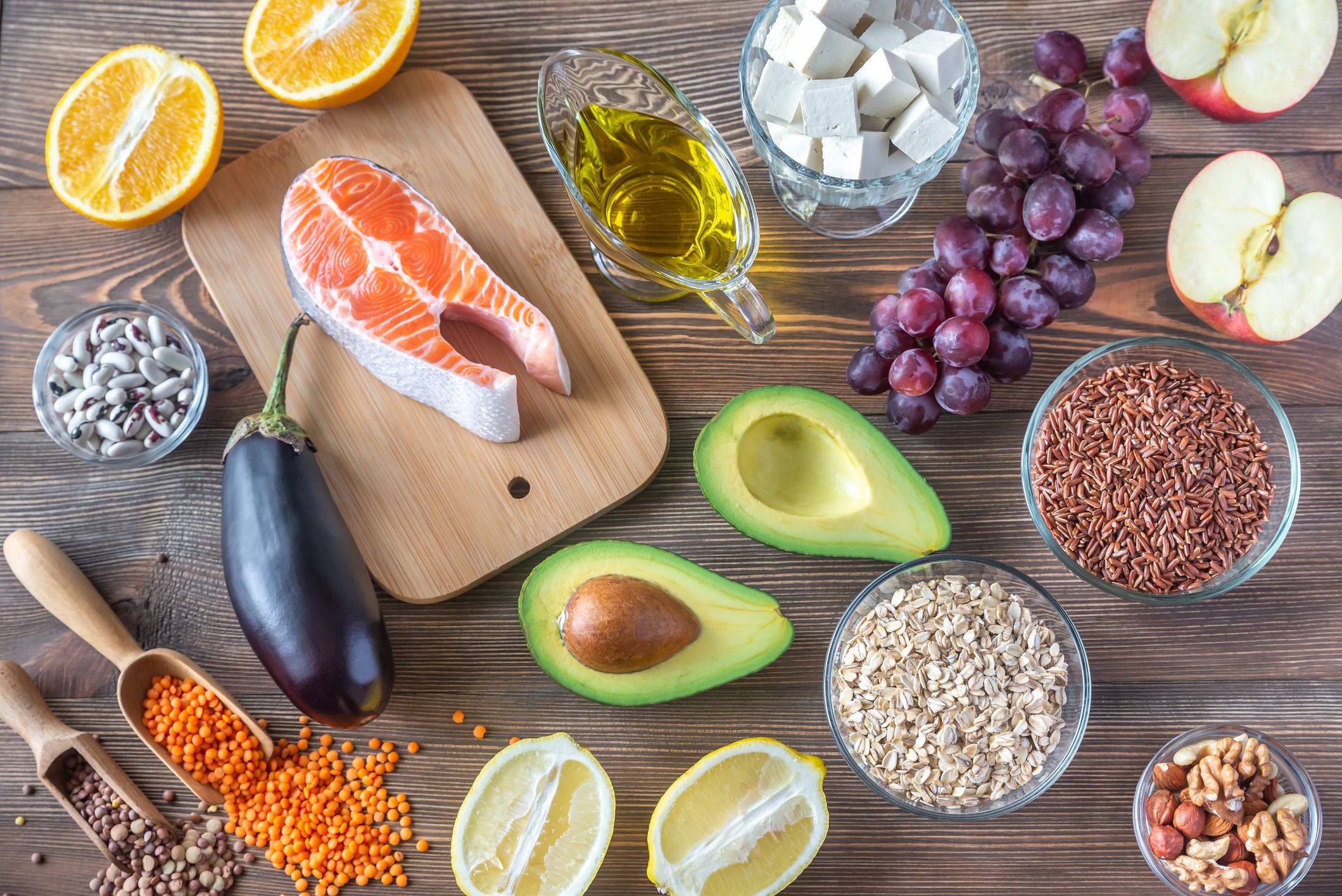 Foods high in omega-3 fatty acids, Vitamin D, Vitamin E, and zinc have been commonly associated with a strong immune system.