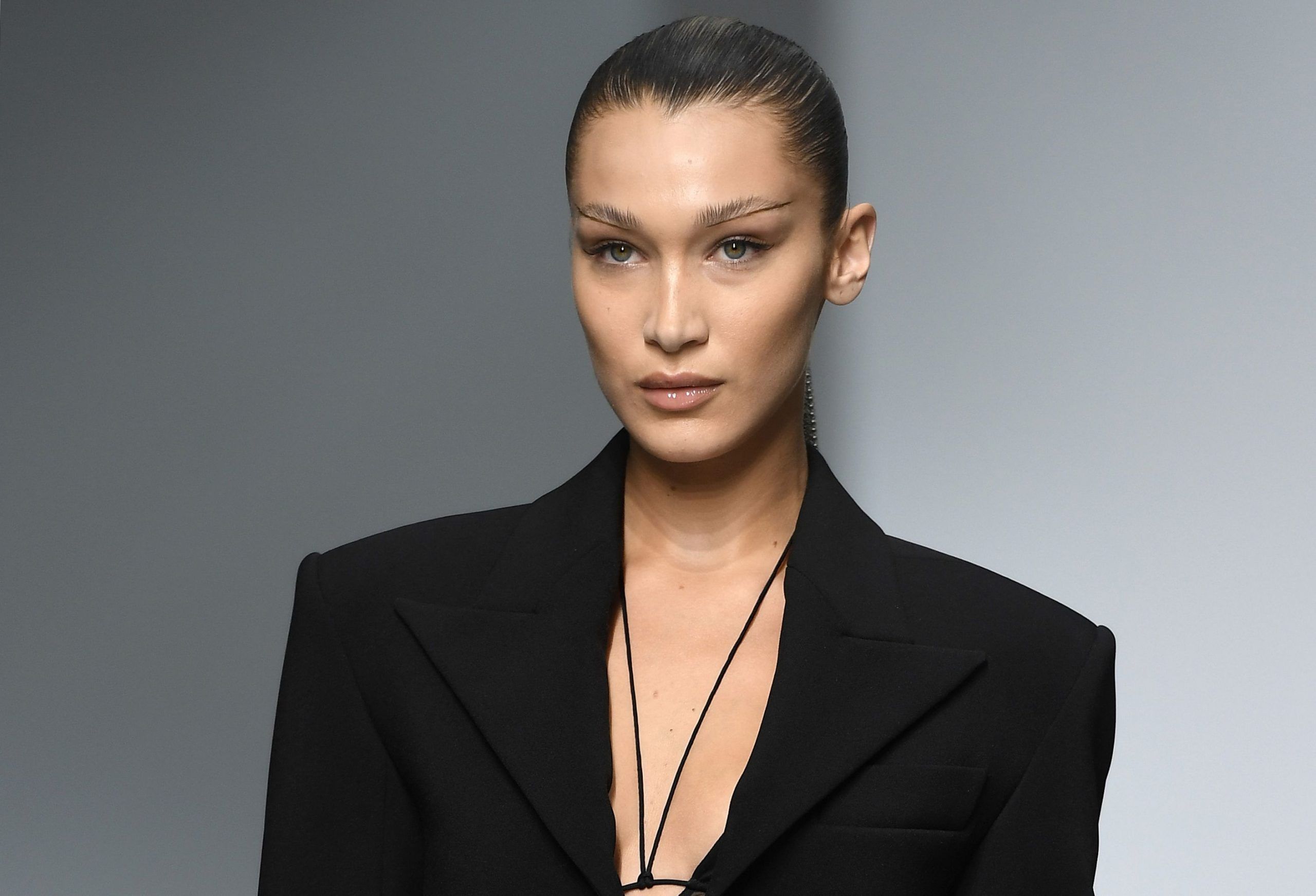 Bella Hadid shared her symptoms from Lyme disease on Instagram.