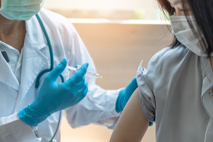 A new poll suggests Canadians may be cooling on the idea of a mandatory COVID-19 vaccine.