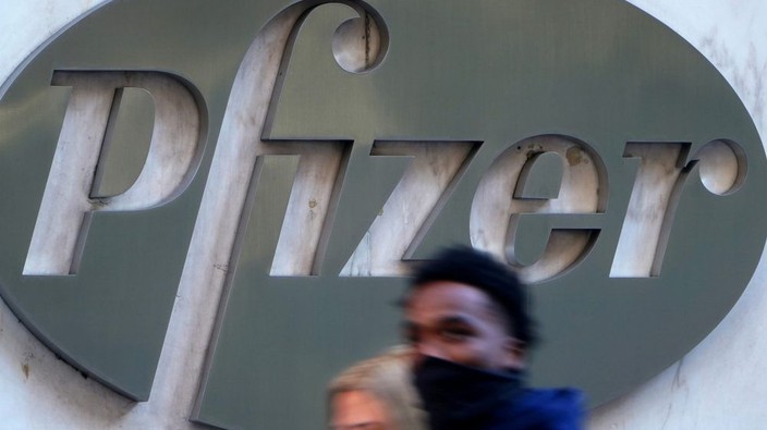 Pfizer cutting back vaccine deliveries to Canada for now